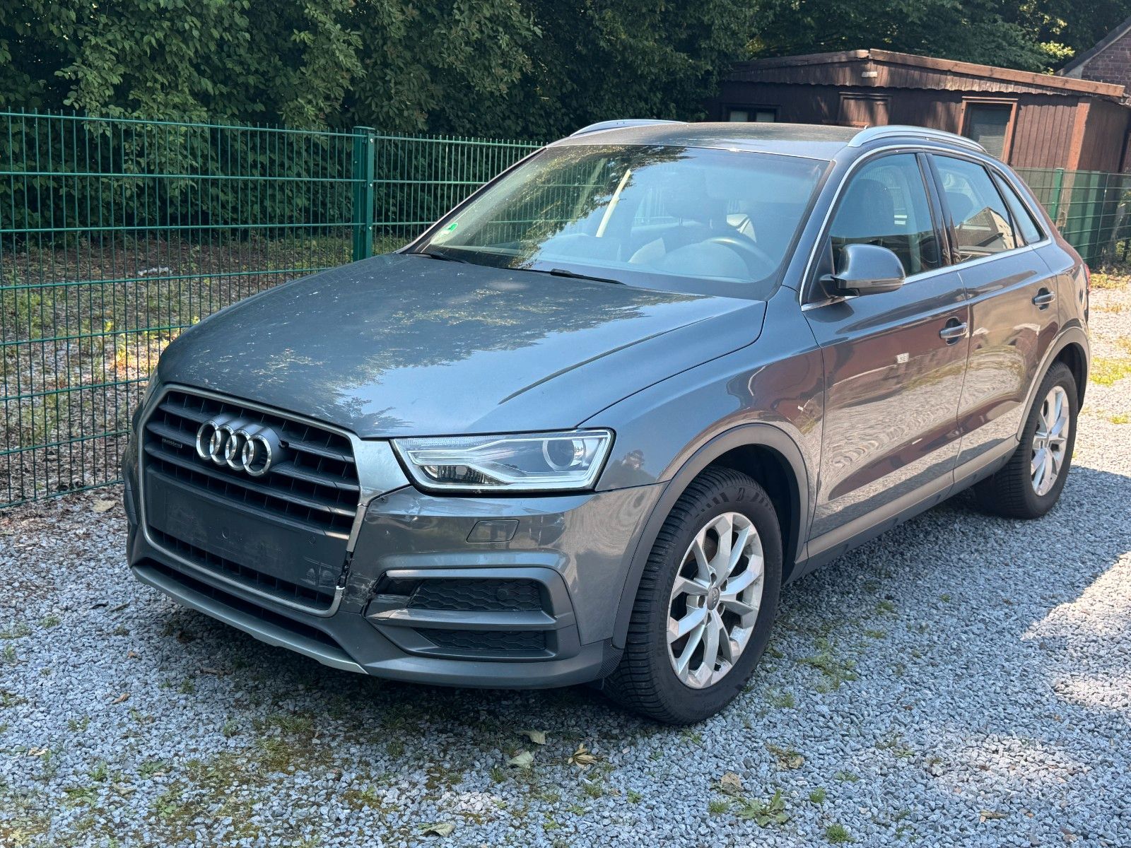 AUDI Q3